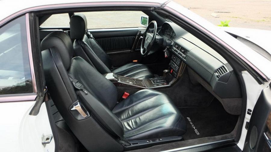Интерьер Mercedes-Benz SL72 AMG 1995 года  (фото 70 из 82)